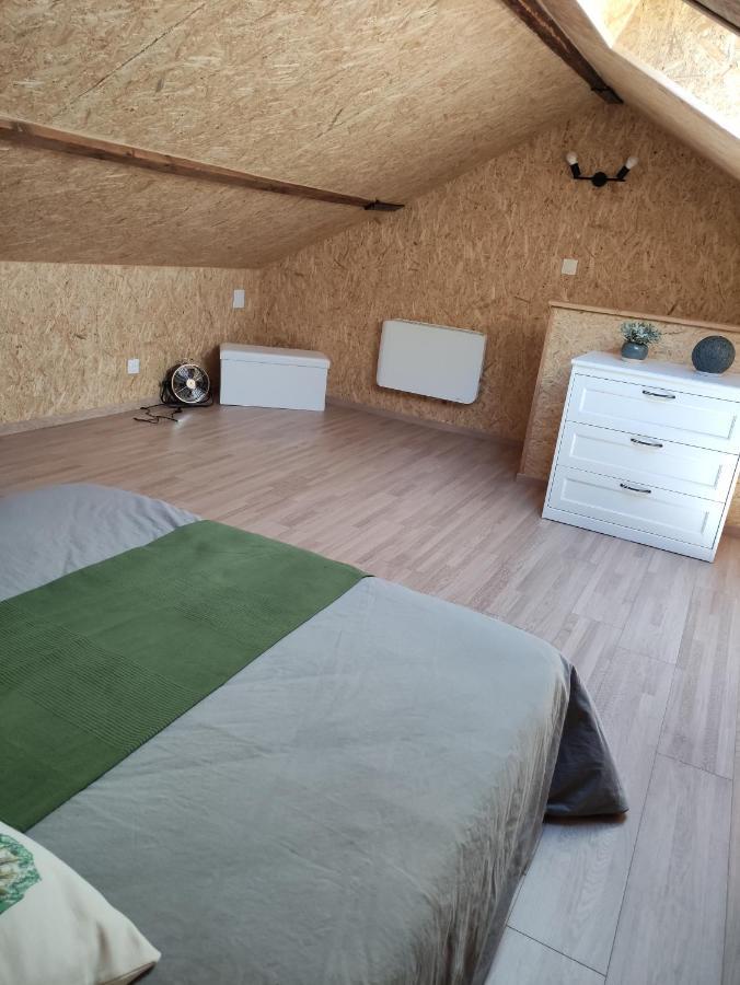 L'Entre-Temps Apartment Chambretaud Екстериор снимка
