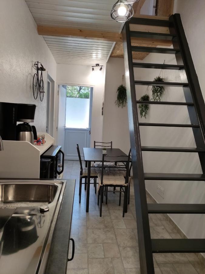 L'Entre-Temps Apartment Chambretaud Екстериор снимка