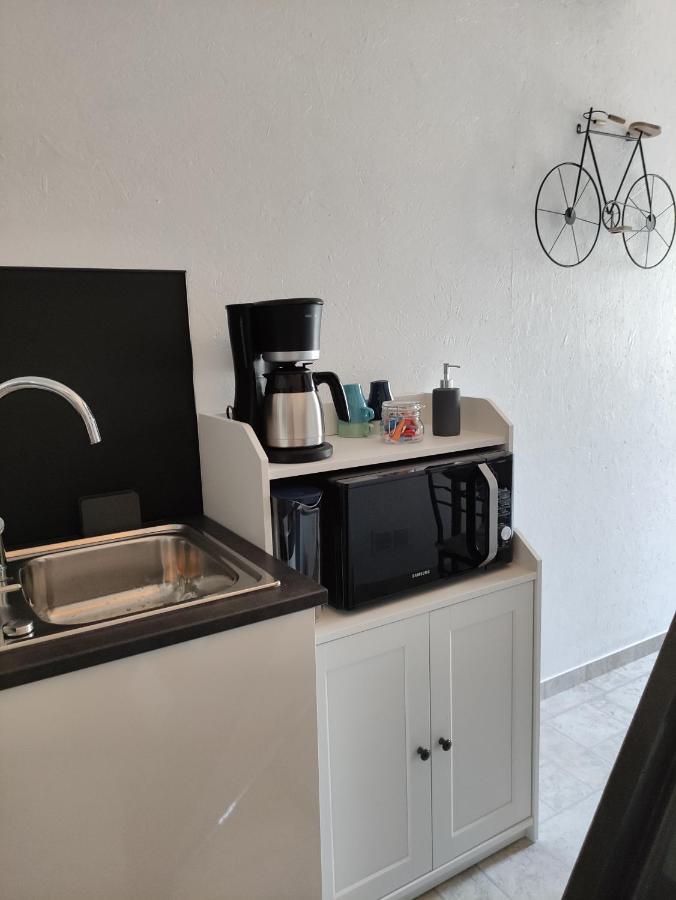 L'Entre-Temps Apartment Chambretaud Екстериор снимка