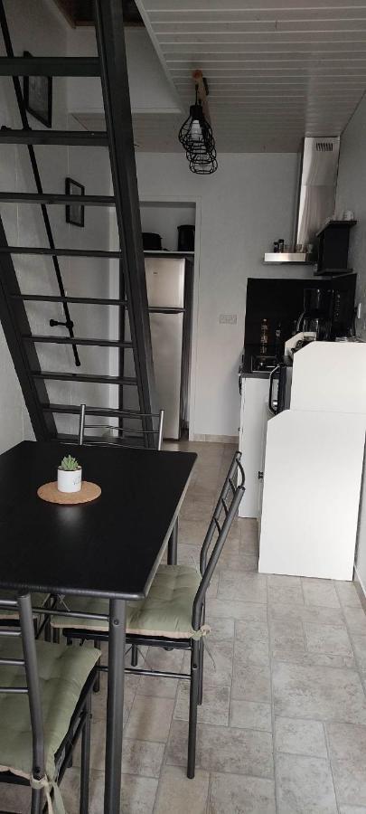 L'Entre-Temps Apartment Chambretaud Екстериор снимка